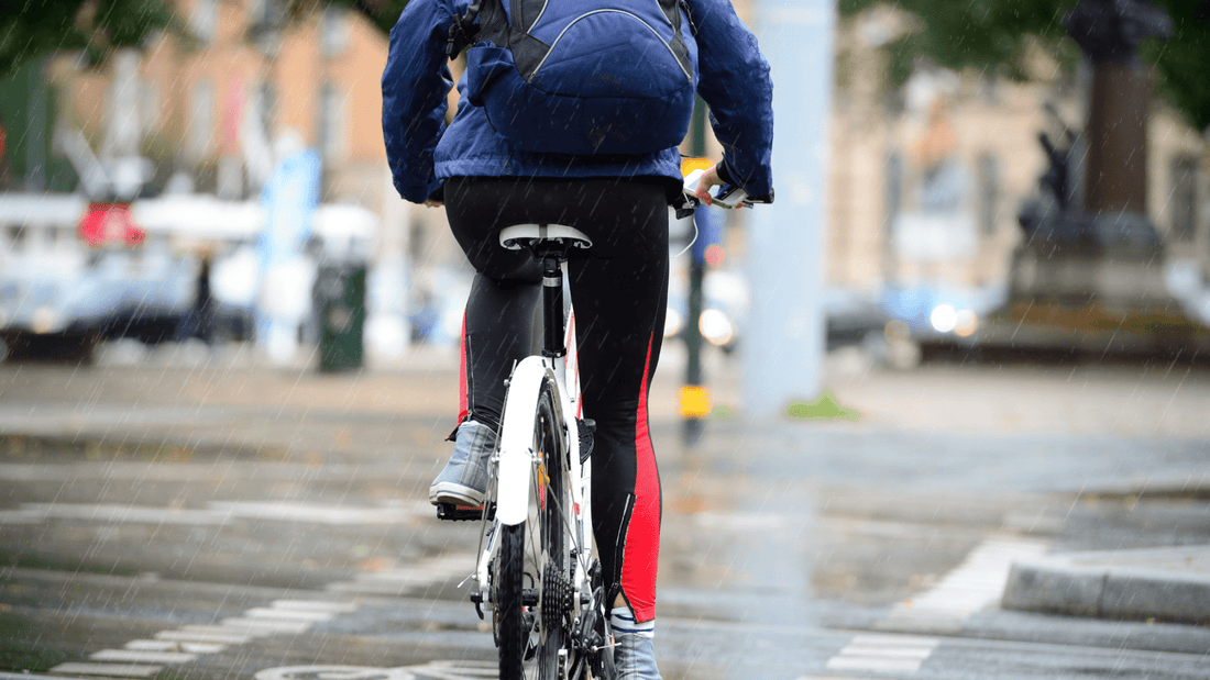 雨の日の自転車も怖くない！快適＆安全なレインウェア活用 - BENQUE-store